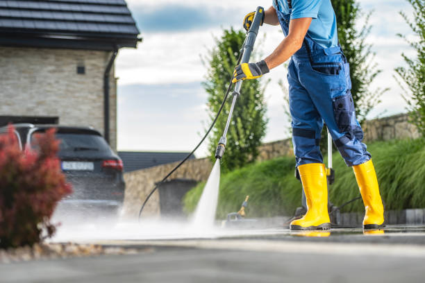 Best Deck and Patio Pressure Washing in Circle Pines, MN
